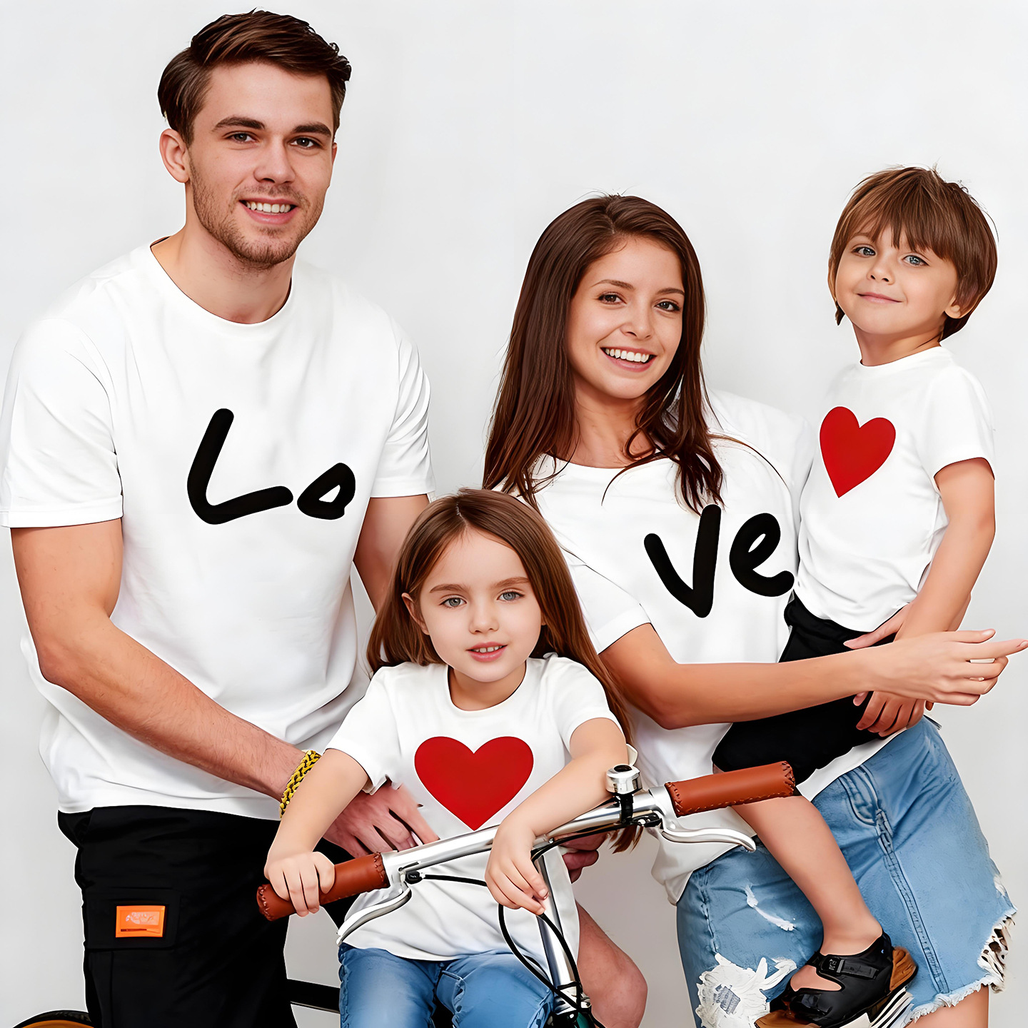 2026 New Summer Parent-Child Outfits for a Family of Three - Popular Online Style LoVe Heart-Shaped Beach Vacation Baby T-Shirt