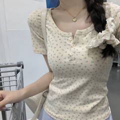 ボタンハーフカラーフラワーリトルショルダーTシャツレディース2025夏甘い年齢軽減Uネック半袖ショートトップ