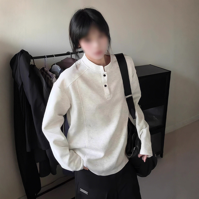 White-Gray Henley Collar Long-Sleeve T-Shirt for Men, Autumn American-Style Deconstructed Patchwork Heavy Sweatshirt with Stand Collar Base Shirt