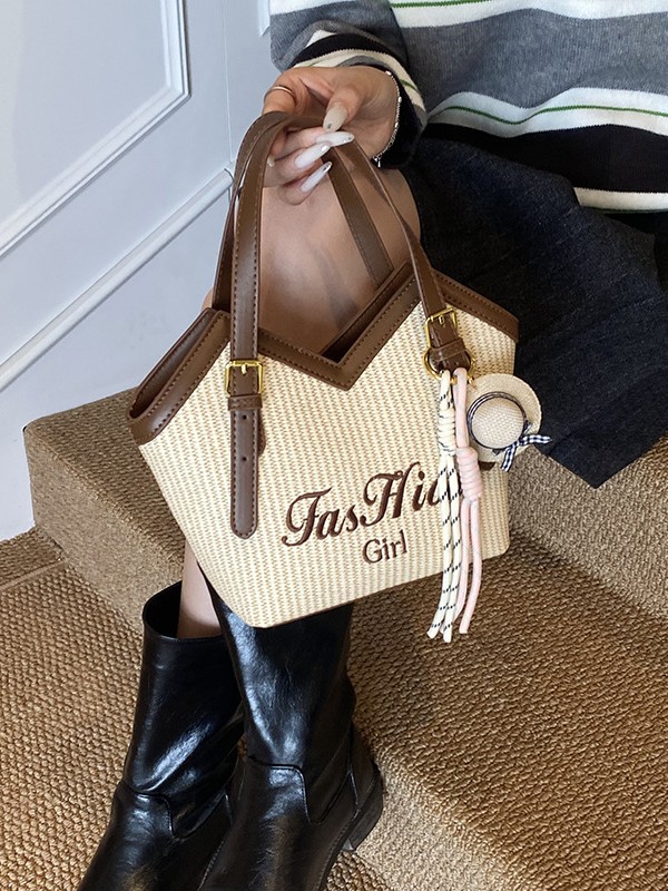 Summer one-shoulder bag for leisure