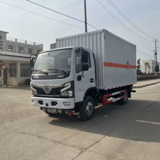 东风福瑞卡易燃液体厢式运输车 厢长6米 支持出口货车