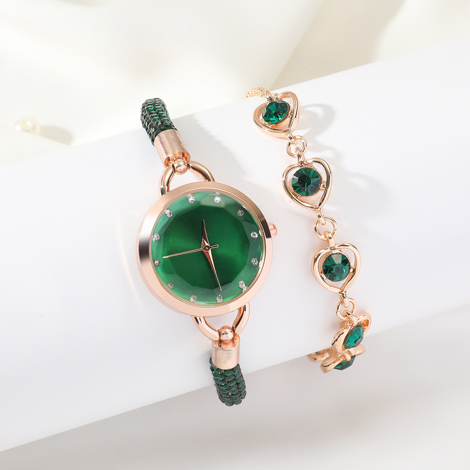Emerald Inlaid Diamond Watch 9