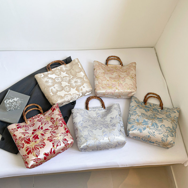New Chinese-Style Retro Floral Hanfu Large-Capacity 2025 Cheongsam Large-Capacity Trendy Bamboo Handle Tote Bag