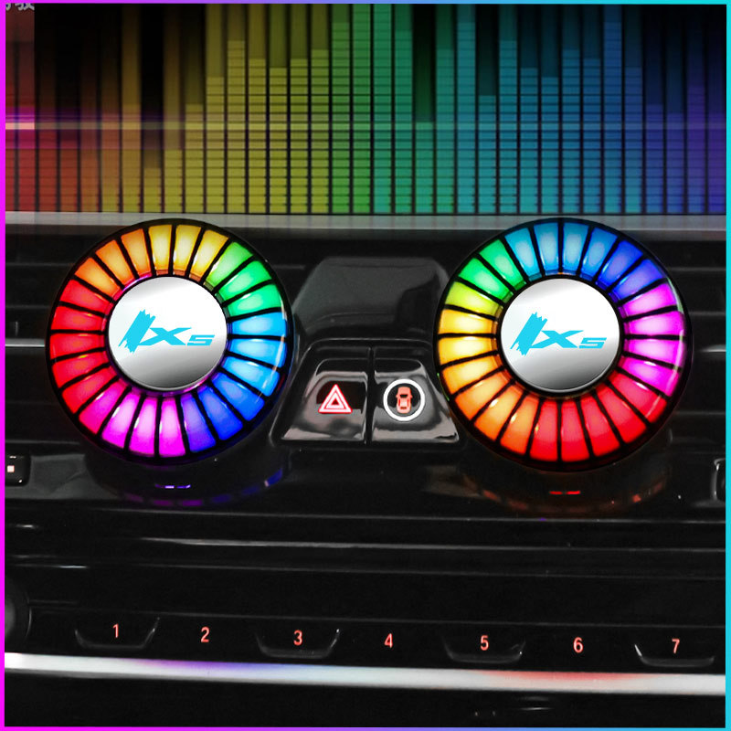 Adecuado para BMW Serie 3 Serie 320i5 525liE39E60 lámpara de salida de aire lámpara de ritmo de música lámpara de aromaterapia APP lámpara interior