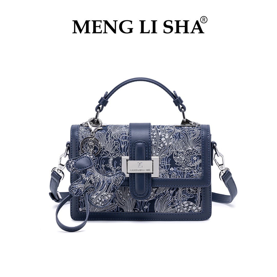 包包女2025新款小众复古高级感单肩斜挎小方包通勤个性潮流手提包