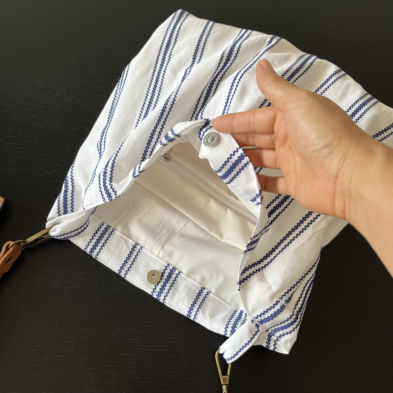 French Romantic Blue Striped Tote Bag - Niche Texture Commuter Shoulder Bag, Versatile Women's Leather Strap Underarm Bag - Thumbnail 4