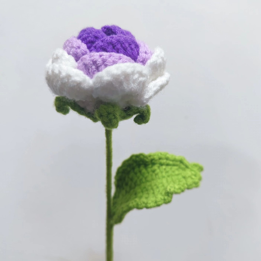 Hecho a mano artificial Rosa acabado lana tejida Rosa crochet decoración del hogar ramo regalo Día de San Valentín