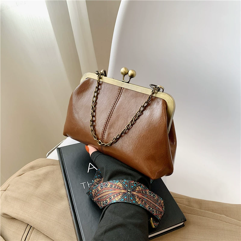 Shoulder bag, universal chain one‑shoulder, Korean style 2023, compact chic
