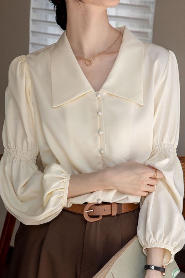 法式缎面长袖衬衫2025设计灯笼袖新款春秋宽松职业通勤杏色衬衣女