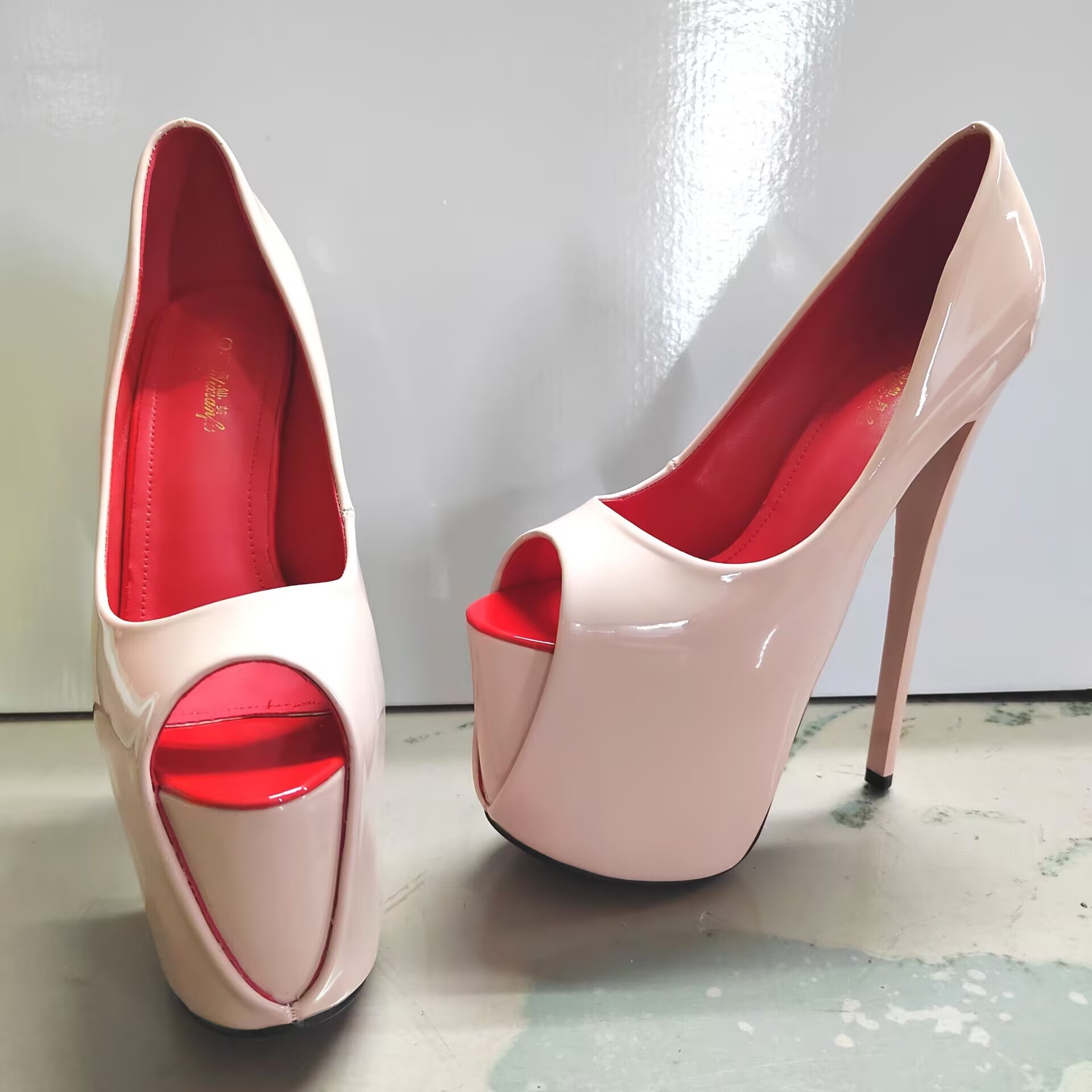 Giày cao gót nữ mũi nhọn phong cách Âu Mỹ, gót 19 cm, miệng cá, đế bằng, size lớn — đen chi tiết 3