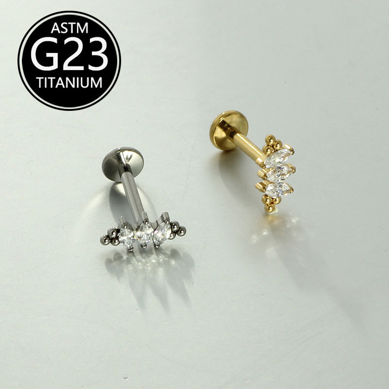 16G labret stud size and finish detail