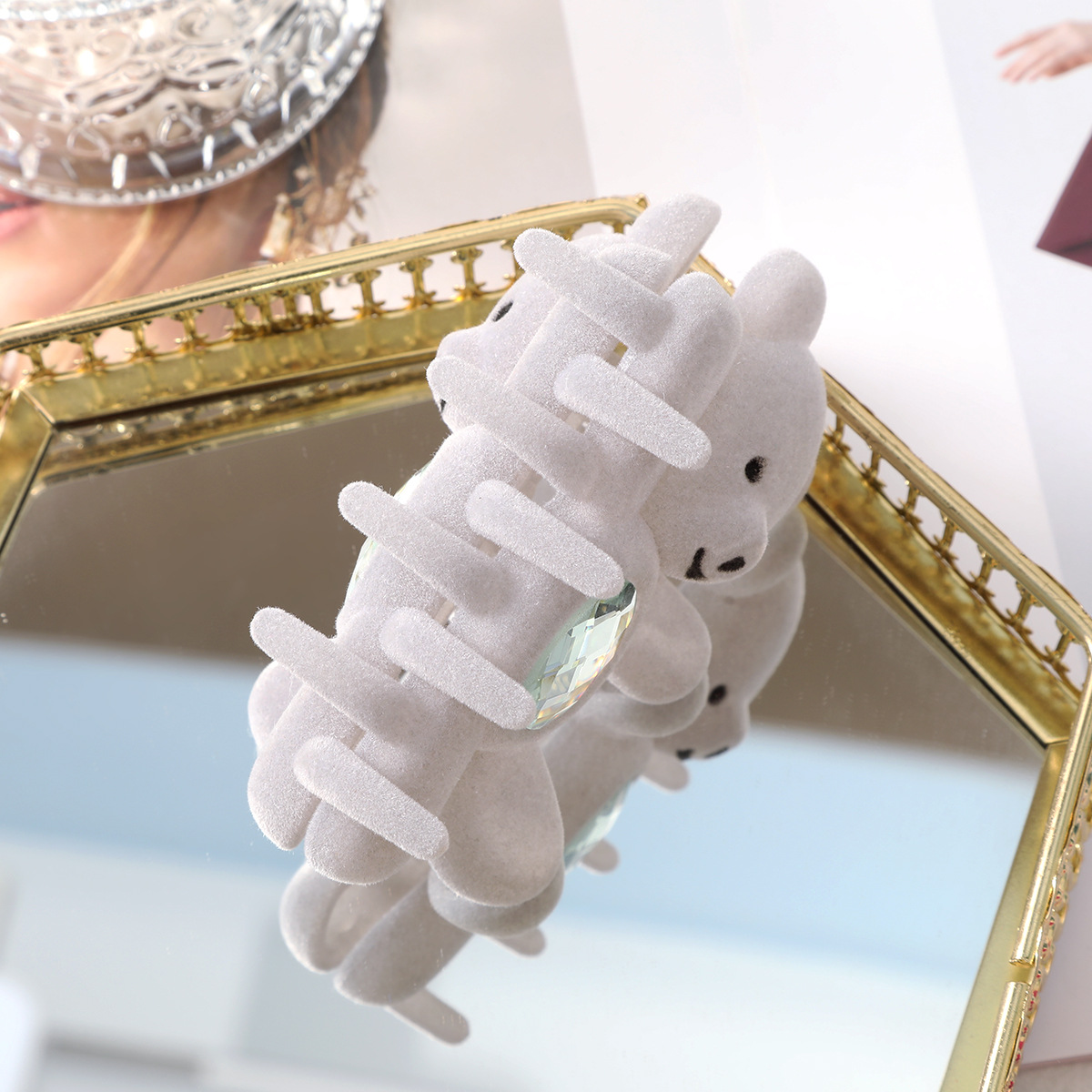 Women's Bear Cute Flocking Hair Claws display picture 9