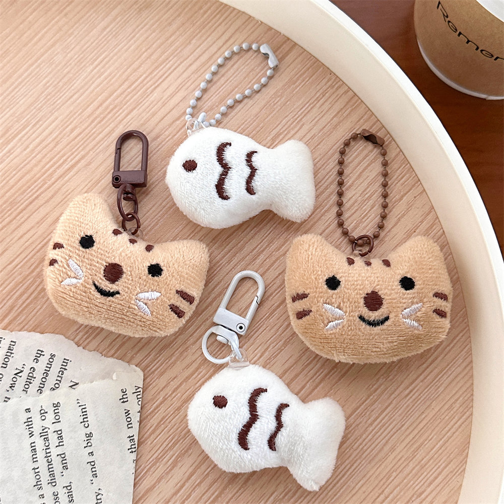 Nueva lindo gatito pescado muñeca de peluche regalo creativo llavero mochila colgante adornos al por mayor