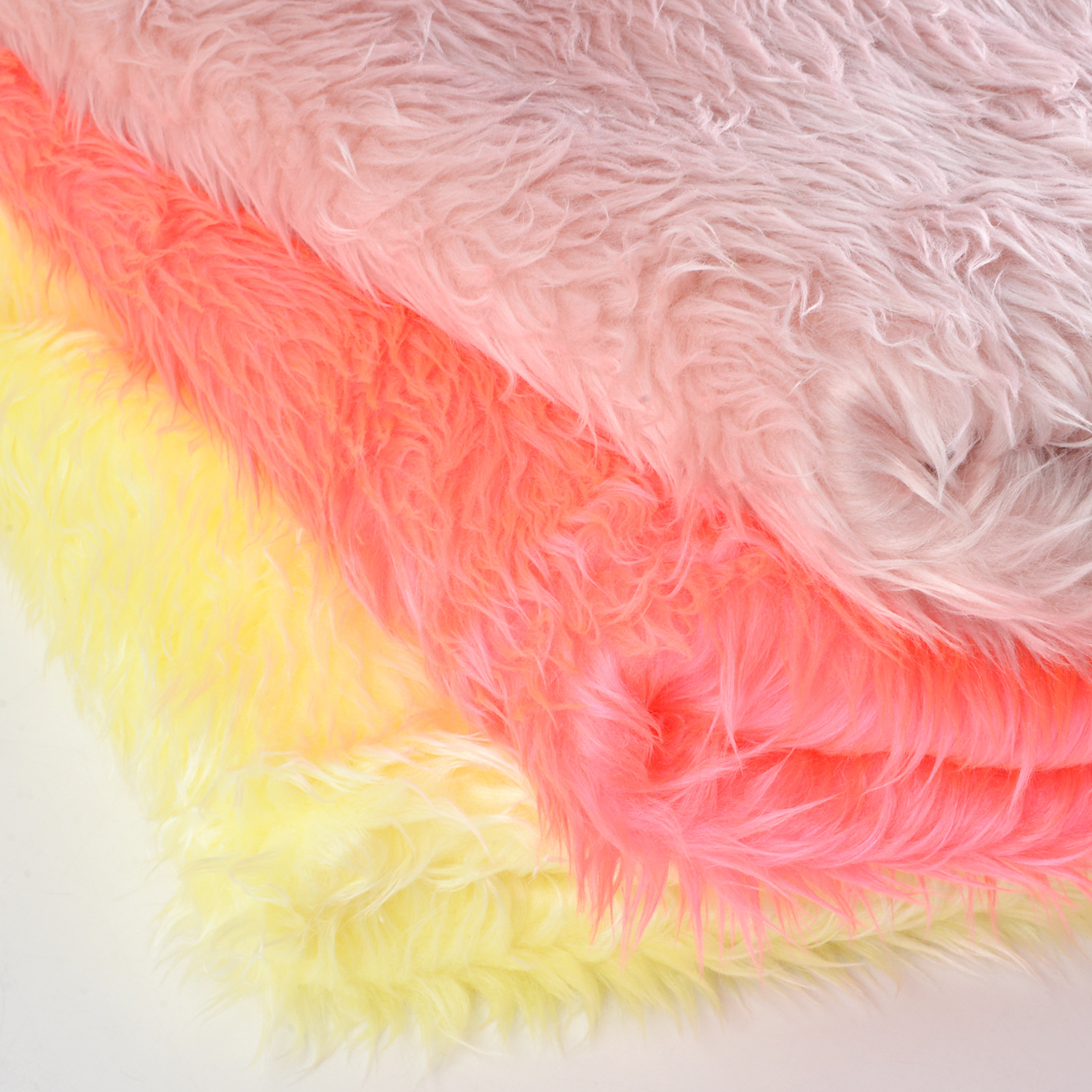 現物の3cm洗水ウサギの毛のローラー93色のおもちゃの服装の家庭用紡績の靴の材料の人造の長い毛の生えた生地の落水した毛