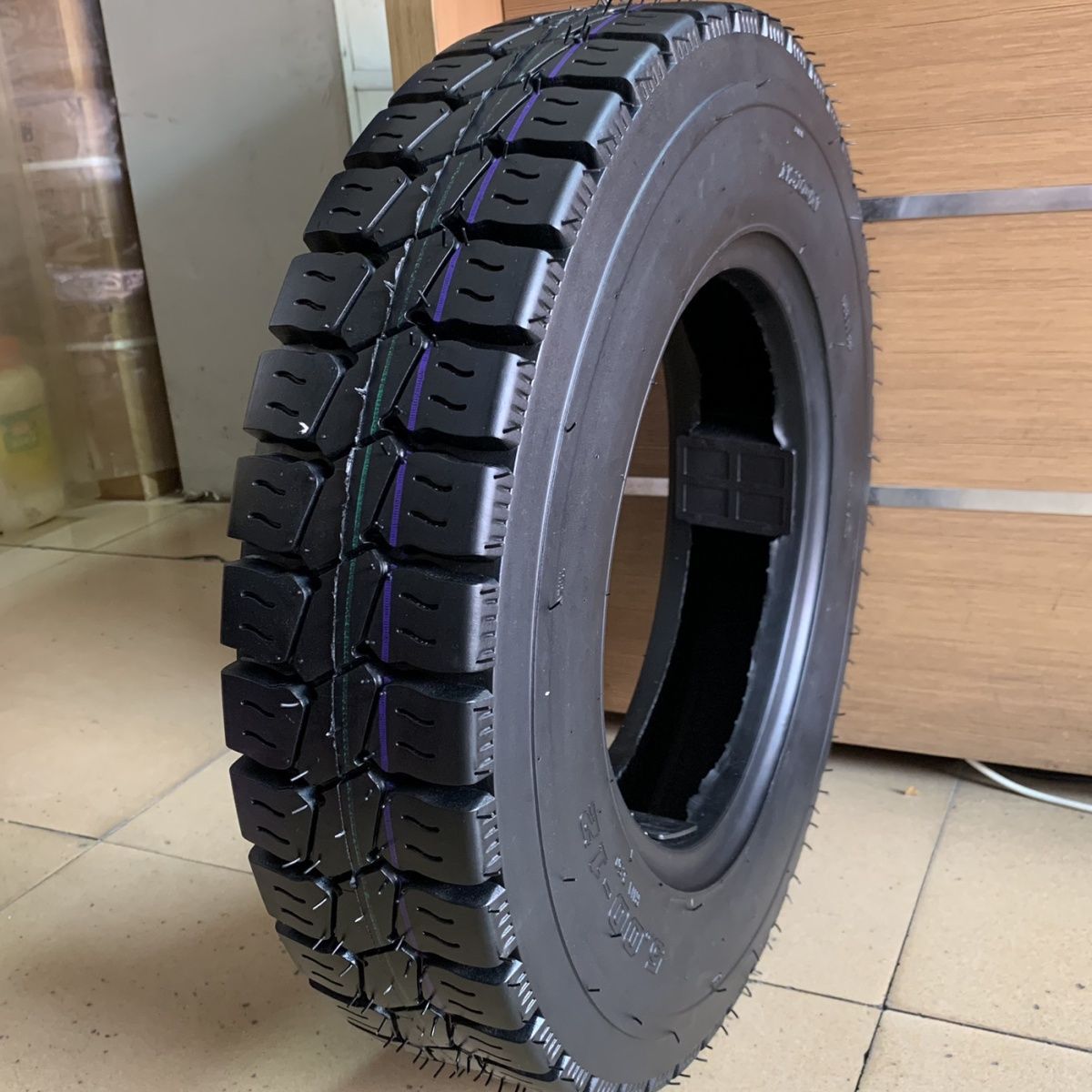 Tricycle tires front and rear inner and outer tires 300/350/375/400/450/5.00-12 new genuine goods tires