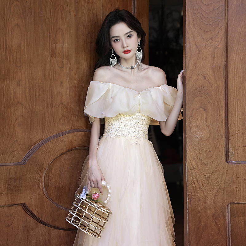 Champagne-Colored Off-The-Shoulder High-End Evening Dress, New High-End Engagement Princess Dress, Birthday Host Performance Dress, Long Style for Autumn