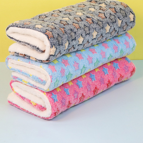 Pet Mat Thickened Flannel Universal Pet Mat Sleeping Mat for Cats and Dogs Comfortable Sleep Four Seasons Warm Dog Mat