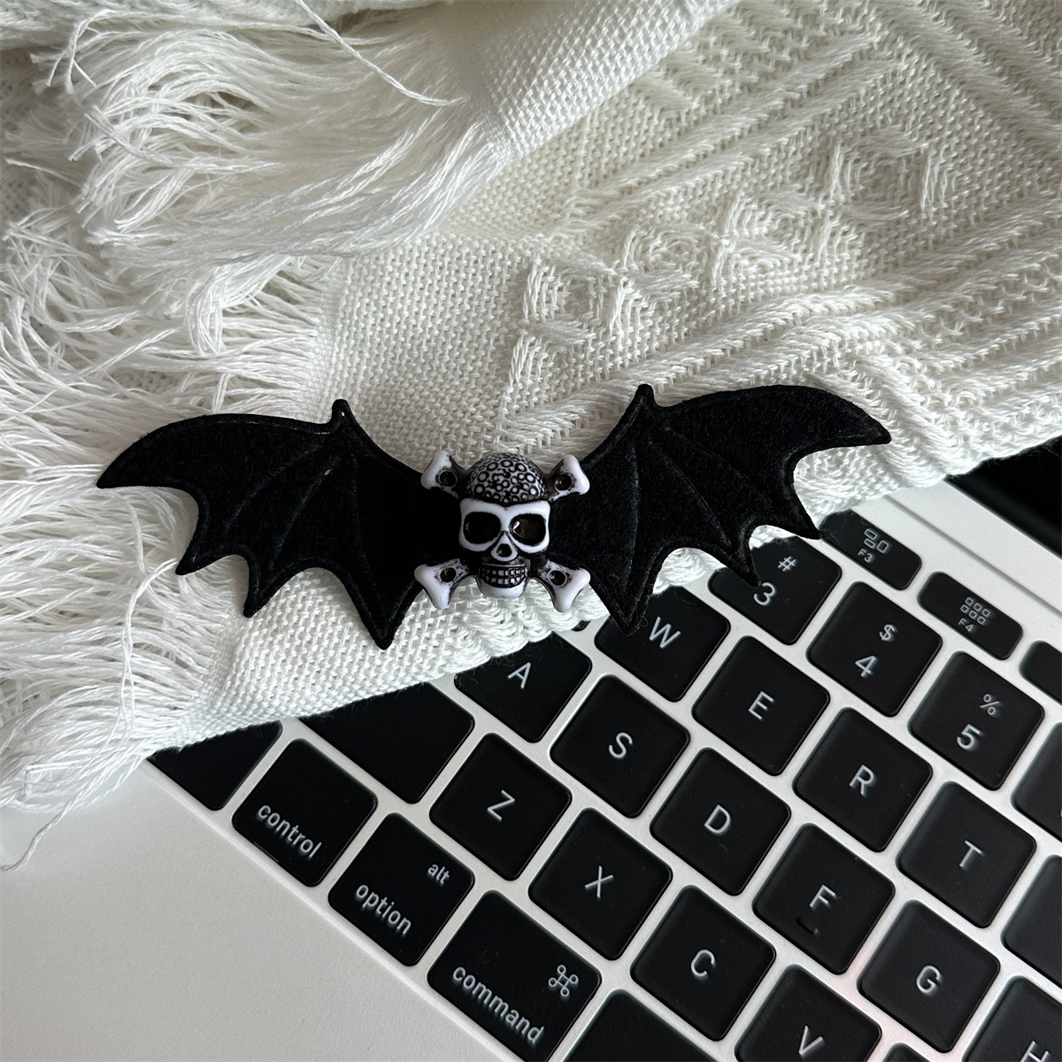 Women's Gender Basic, Modern Style Style Halloween Basic Modern Style Women's Skull Flannel Hair Clip