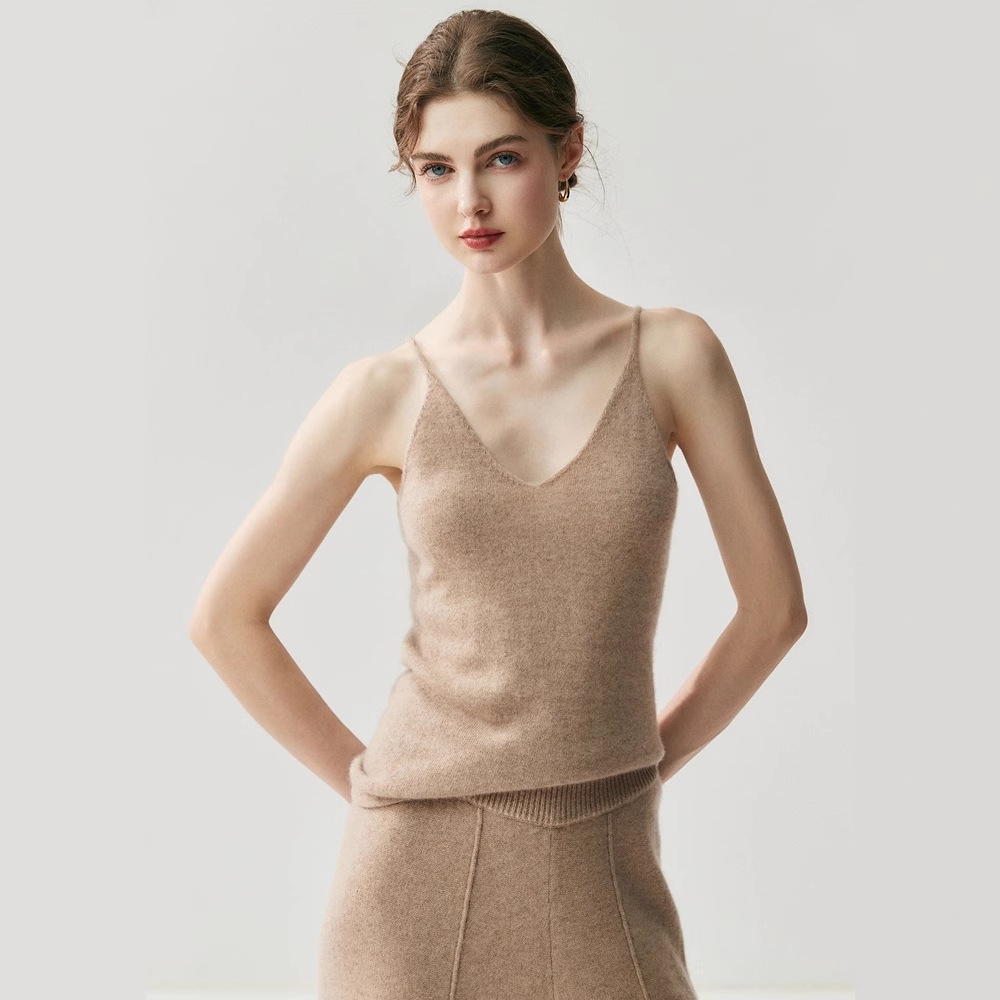 Light Luxury Style ~ 100% Pure Cashmere V Neck Knitted Bottoming Vest, Simple and Versatile Suspenders, Elegant Inner Wear Wholesale