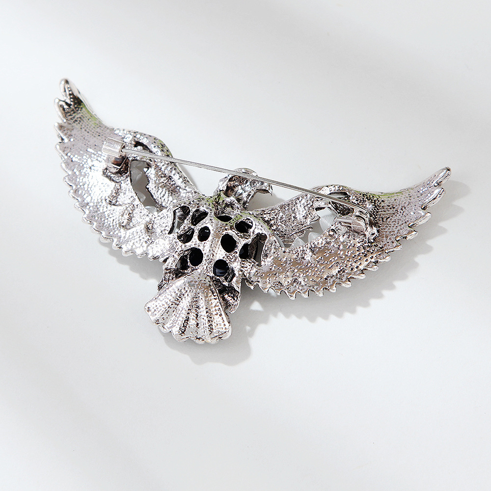 luova kissansilmä kivi kotkan siivet retro persoonallisuus rintaneula eläintappi vaatetustarvikkeet rintaneula_voghion.com