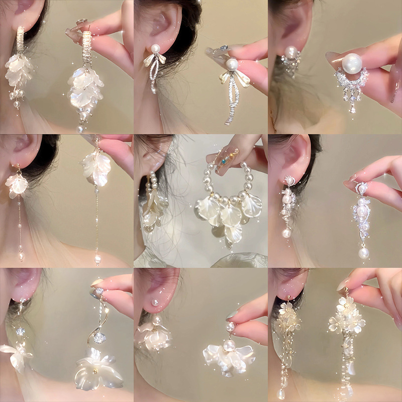 S925 Silver Needle French Petal Pearl Earrings Women's 2025 New Hot Style Autumn and Winter Earrings Holiday Style Ear Accessories S925 Silver Needle French Petal Pearl Earrings Women's 2025 New Hot Style Autumn and Winter Earrings Holiday Style Ear Accessories
