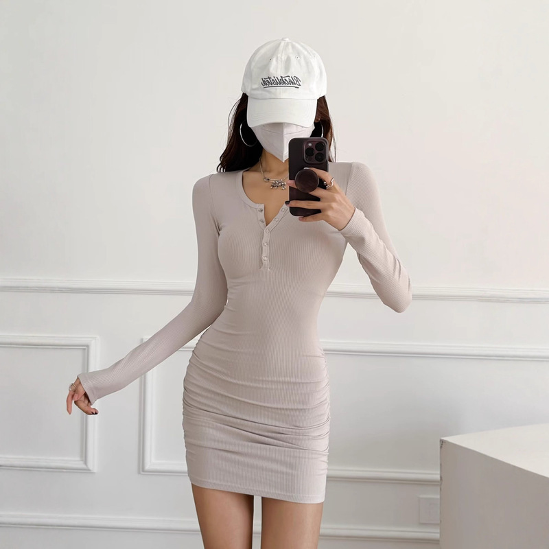 American Hot Girl Round Neck Buttoned Pleated Slim Dress for Women 2025 Spring and Autum New Long-Sleeved Hip-Hugging Short Skirt