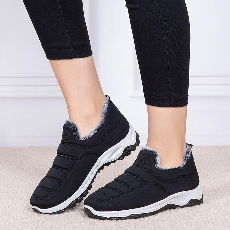 Viejo Beijing antideslizante zapatos acolchados de algodón de invierno de las mujeres forrada de lana de fondo suave forrado de lana caliente botas de nieve zapatos de la madre viejos zapatos acolchados de algodón al por mayor