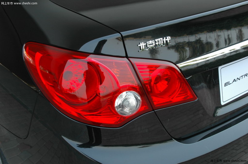Suitable for 08-09-10 modern Yuedong rear tail light old Yuedong rear brake light Yuedong tail light assembly