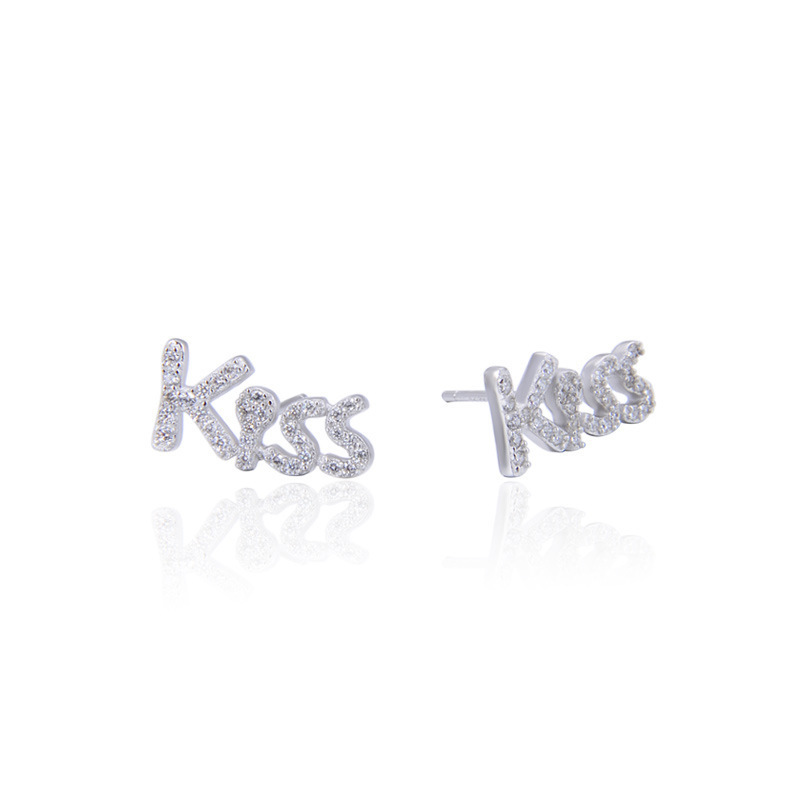 S925 letras de plata esterlina beso pendientes de diamante para mujeres europeas y americanas nicho de estilo simple pendientes pendientes de pelo