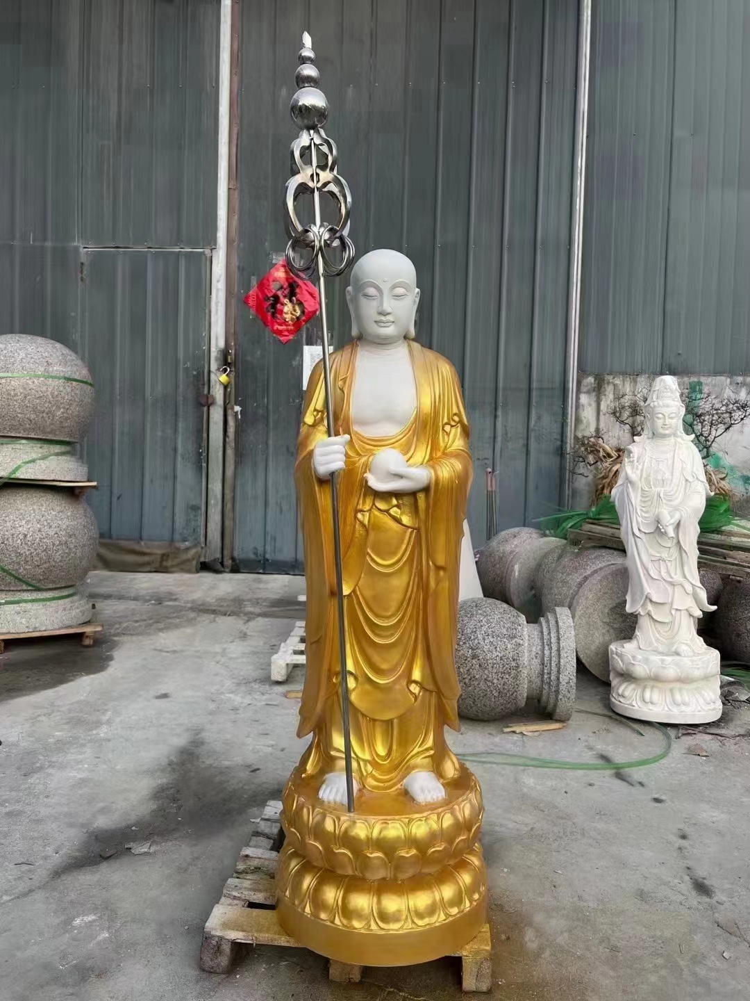 汉白玉地藏王菩萨家用佛像摆件石雕金镶玉九华山地藏菩萨娑婆三圣