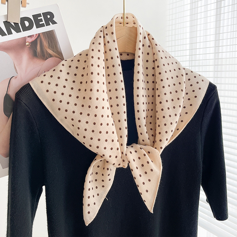 상큼한 웨이브 도트-베이지