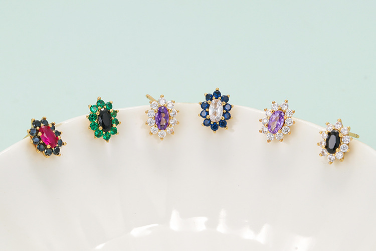 3g Weight Korean Color Sun Flower Copper 18k Gold-plated Inlaid Zircon Stud Earrings