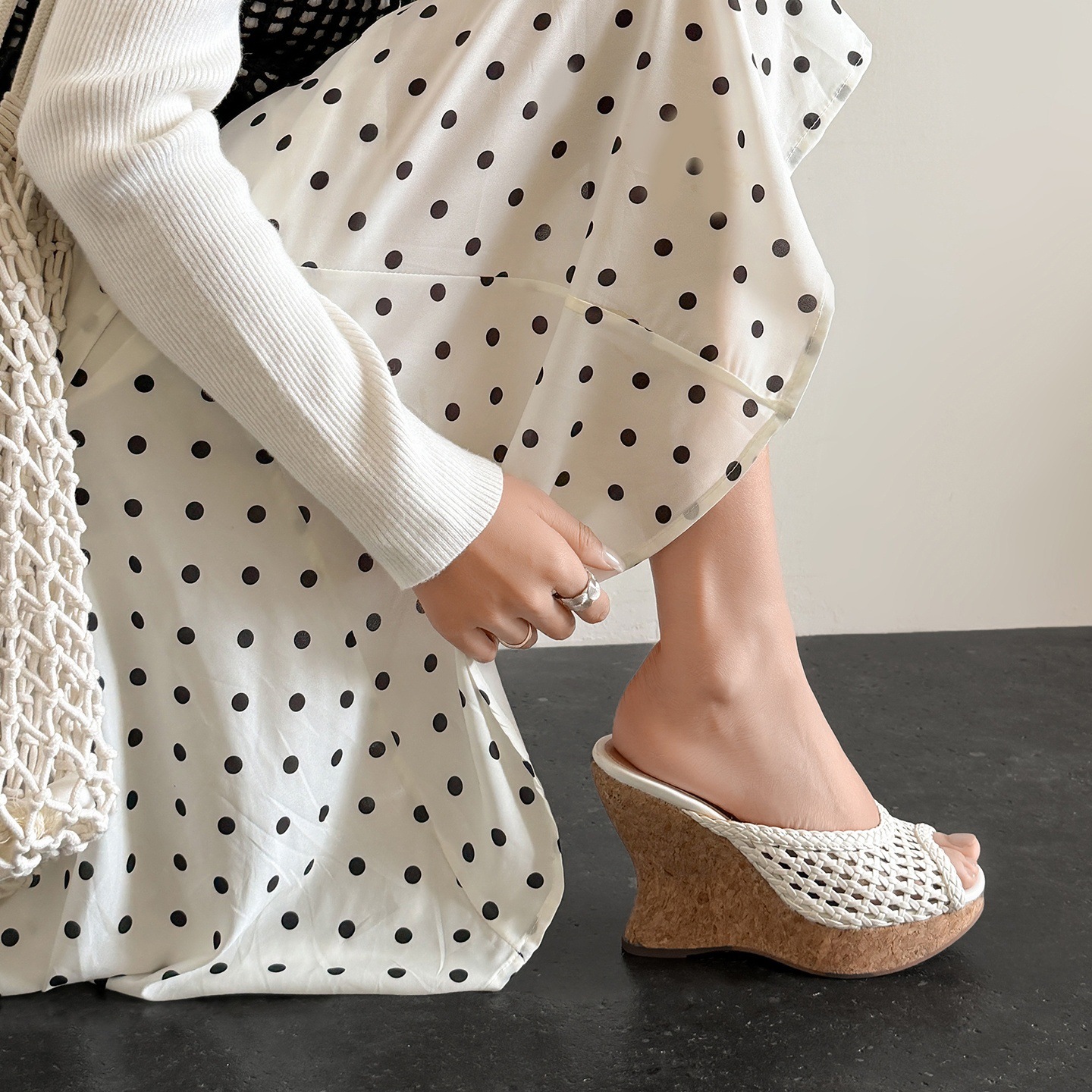 Sandal cao gót nữ đế xuồng mũi hở quai ngang bện đan — màu nâu, màu đen, màu trắng ngà