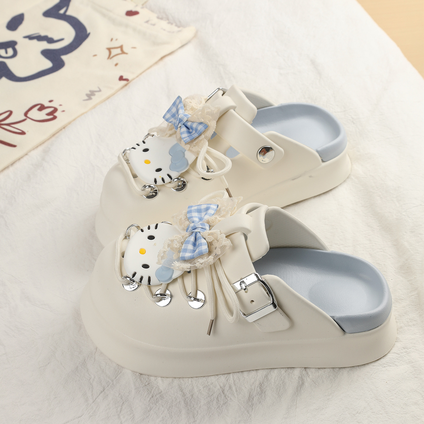 Thick-Soled Clogs for Women 2026 New Summer Outdoor Closed-Toe Sandals Cute Cartoon Slip-On Non-Slip Eva Slippers