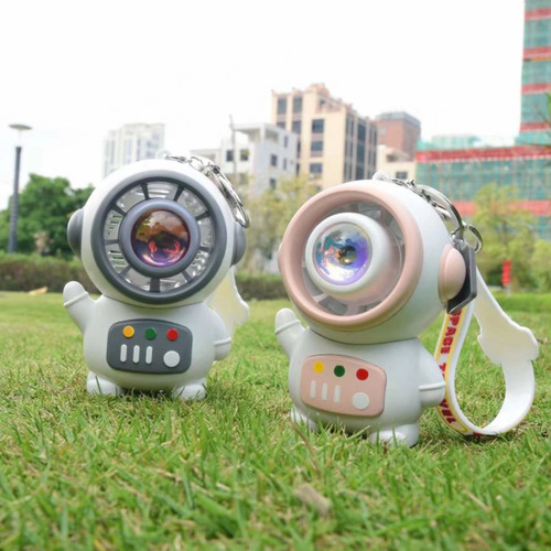 Creative Astronaut Turbine Small Fan, Space Person Bladeless Sunset Lamp USB Charging Fan Keychain Ornament