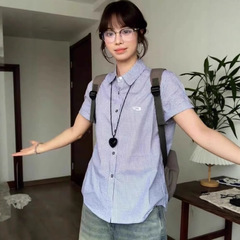 アメリカンレトロ半袖シャツ女性の夏の新しいラペルチェック柄シャツカップルジャケットルーズスリミングトップトレンディ