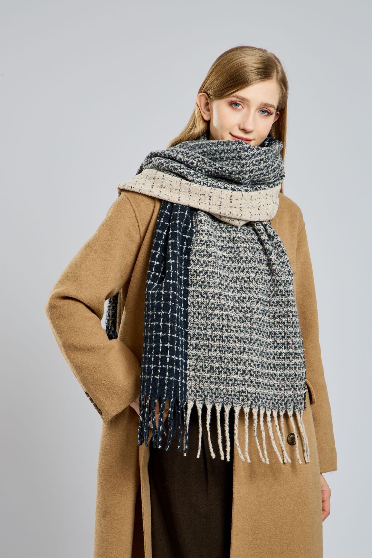 Mujeres Casual Color Sólido Poliéster Borla Bufanda display picture 7