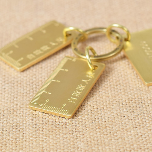 Creative brass ruler, self-deceptive ruler, funny gag gift, quirky toy keychain—perfect as a golden gift for your boyfriend!
