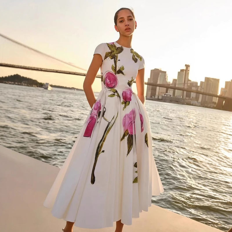 Niche Elegant and Sweet Age-reducing Waist Small Fresh Round Neck Short Sleeve Elegant Slimming Rose Printed Mid-length dress Niche Elegant and Sweet Age-reducing Waist Small Fresh Round Neck Short Sleeve Elegant Slimming Rose Printed Mid-length dress
