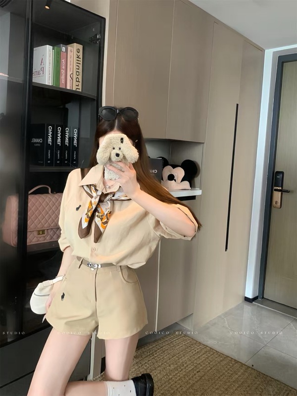 高品质~早秋新款老钱风小众百搭领长袖衬衫配丝巾+高腰短裤套装女|undefined