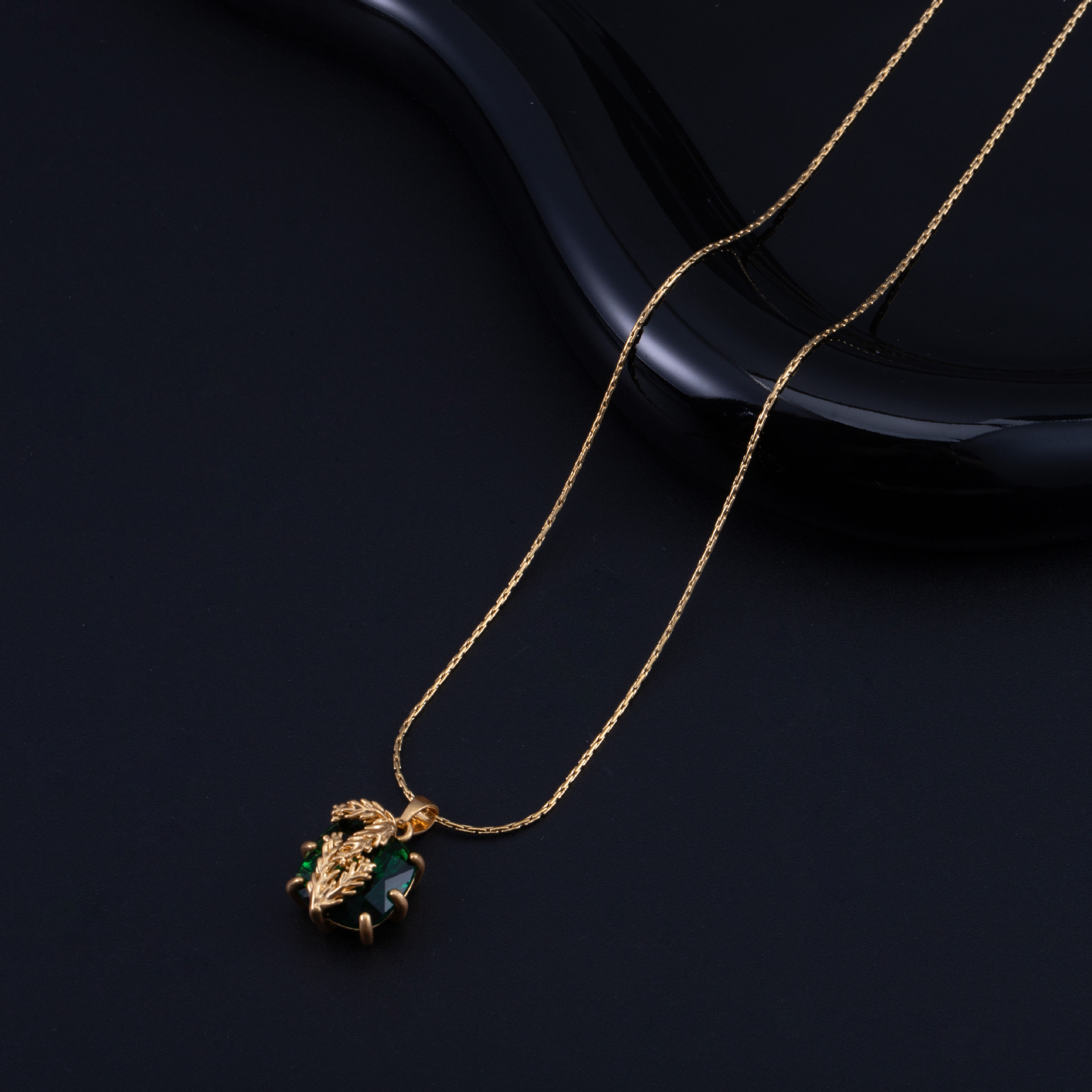 Copper Gold Color  Necklace