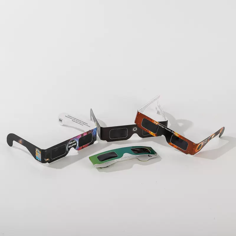 电影院偏光立体眼镜光分离3D黑镜片眼镜纸质日食眼镜太阳镜投影