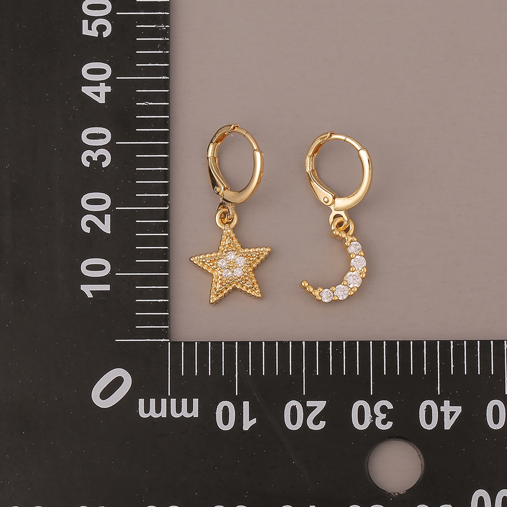 Fashion Copper Micro-inlaid Moon Star Earrings display picture 1