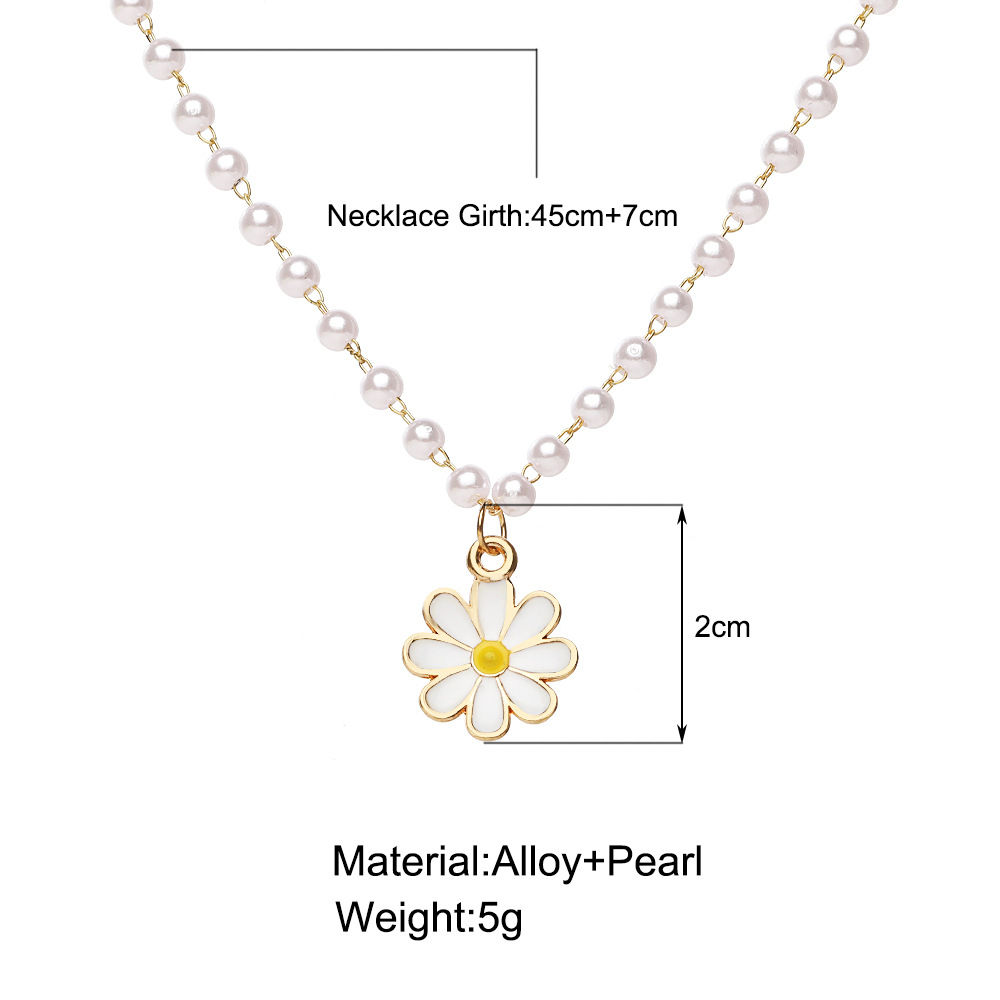 wholesale new creative pearl small daisy pendent alloy necklace Nihaojewelry