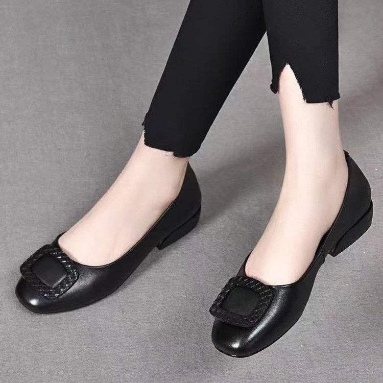 Zapatos de trabajo de cuero suave de verano, zapatos de tacones bajos de punta gruesa, zapatos de ropa formal profesional.