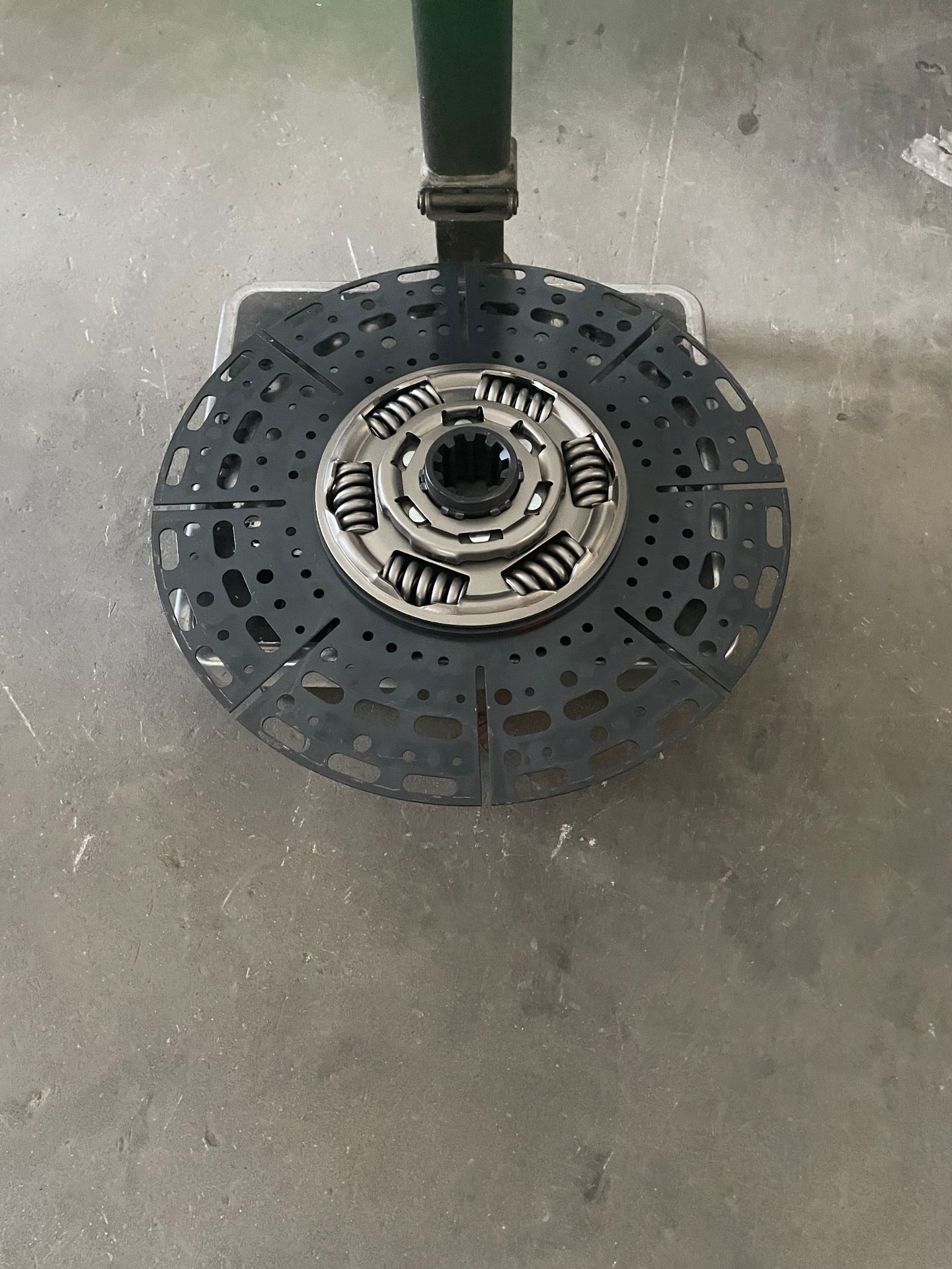 Source factory export 460LP pull-type clutch plate for Middle East/Africa large mining trucks and heavy engineering vehicles