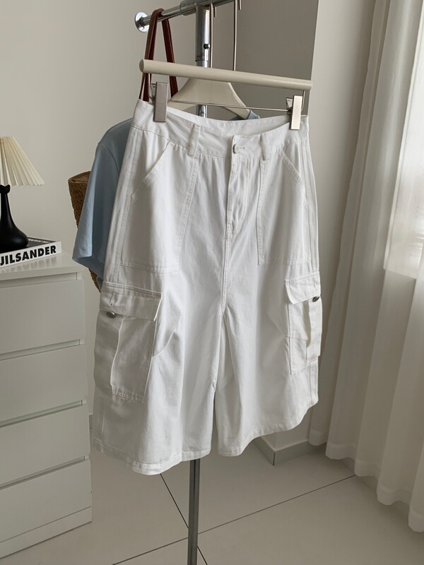 American retro style washed cotton white jeans for women, slimming high-waisted workwear style, over-the-knee cropped casual pants for summer