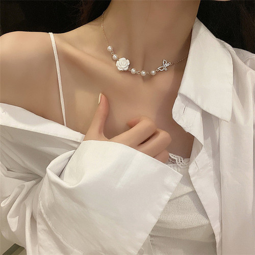 Vintage Super Fairy Rose Flower Necklace~ Spring New Ins Minority Butterfly Pearl Lockchain Choker Necklace for Women