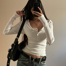 ins纯欲辣妹半开领长袖打底t恤女衫春秋螺纹修身纽扣长袖上衣小衫