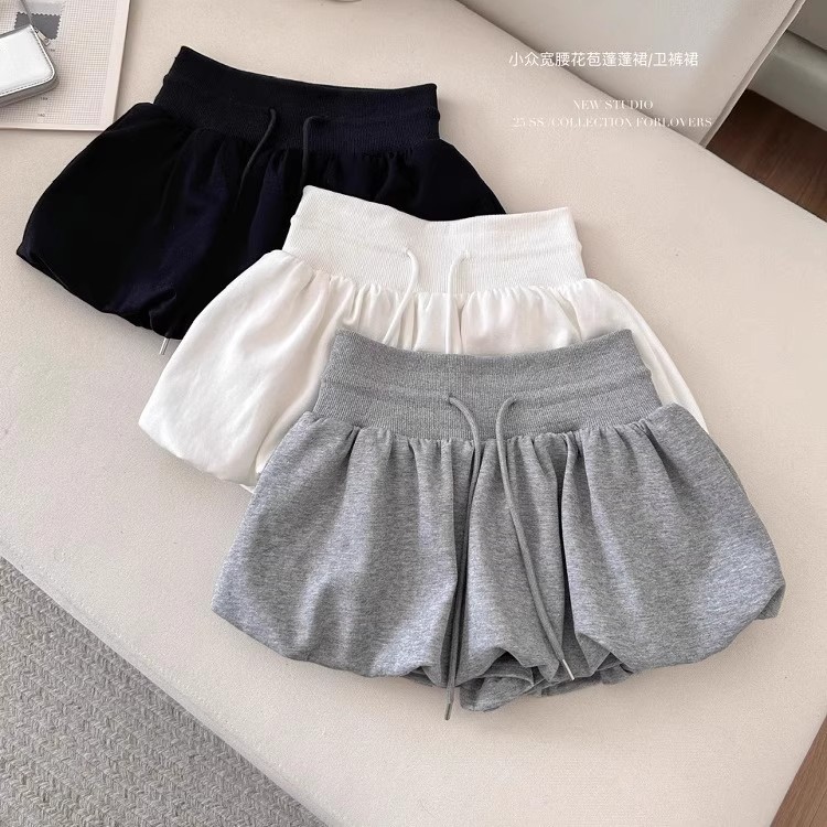 White Flower Bud Culottes for Women in Summer, Unique and Beautiful Skirts, Casual and Versatile A-Line Elastic Mid-Waist Puffy Skirts